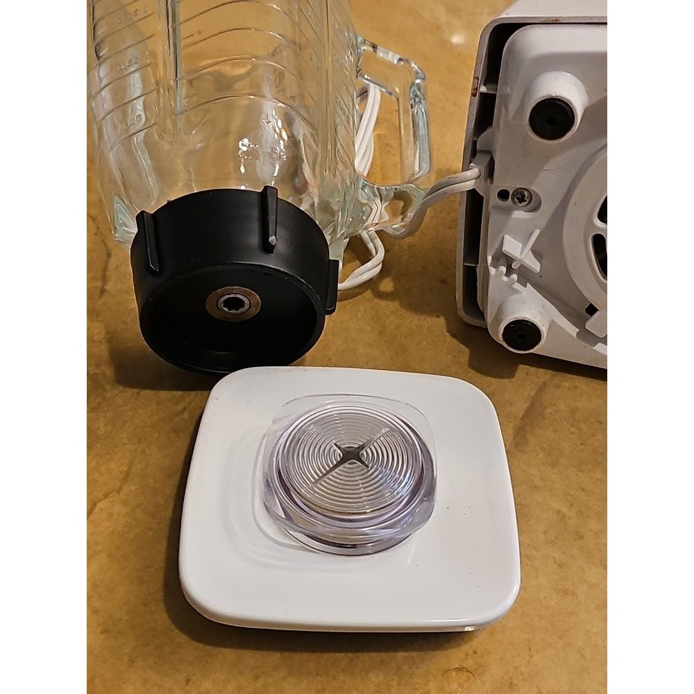 Osterizer 10 Speed Blender White 4072 Square Glass Jar 5 Cup 425W Vintage Style - Picture 10 of 10